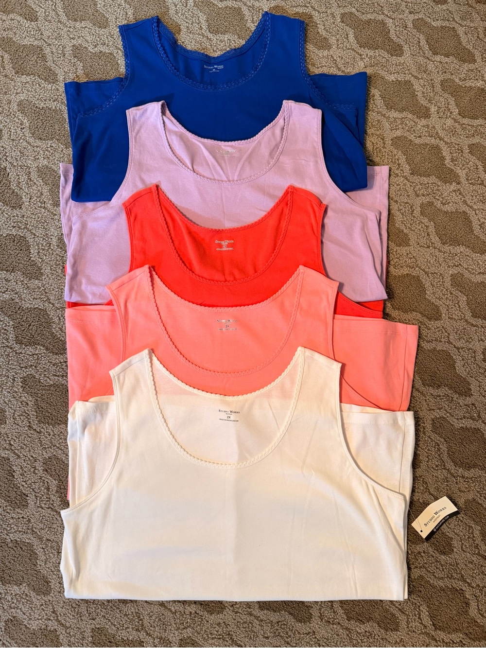 Lot of 5 - Women's Scoop Neck Tank Tops - 2X